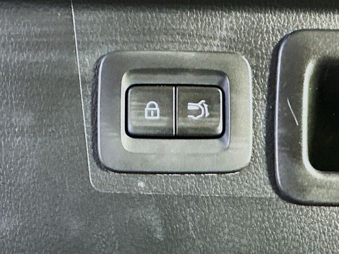 Used 2025 MAZDA CX-50 AWD 2.5 S w/ Premium Package image 31