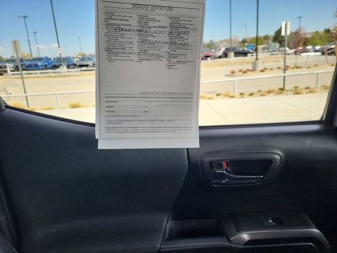 Used 2019 Toyota Tacoma TRD Sport image 10