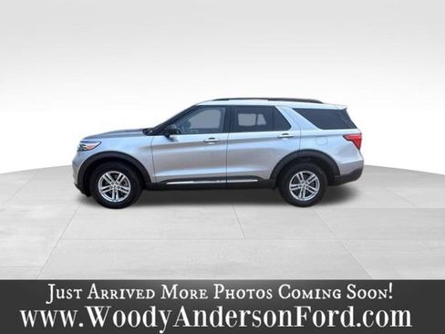 Used 2024 Ford Explorer XLT w/ Equipment Group 202A AWD/4WD image 3