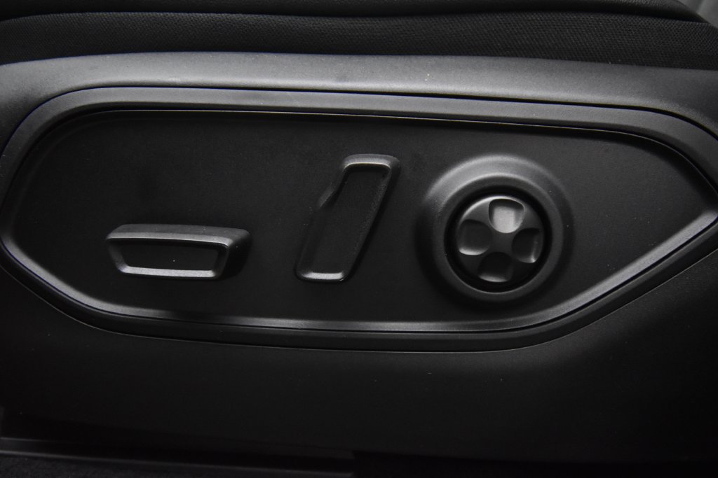 New 2027 Jeep Grand Cherokee Laredo X AWD/4WD image 30