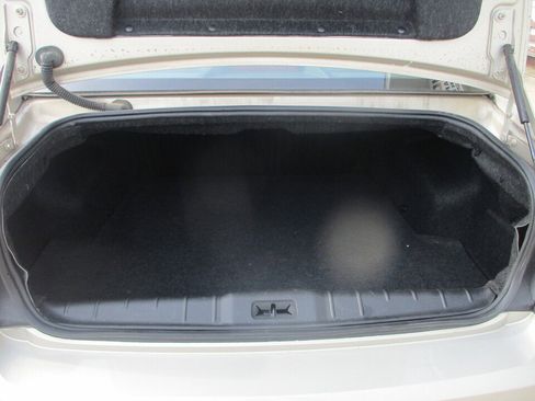 Used 2011 Chevrolet Malibu LT w/ Power Convenience Package FWD image 7