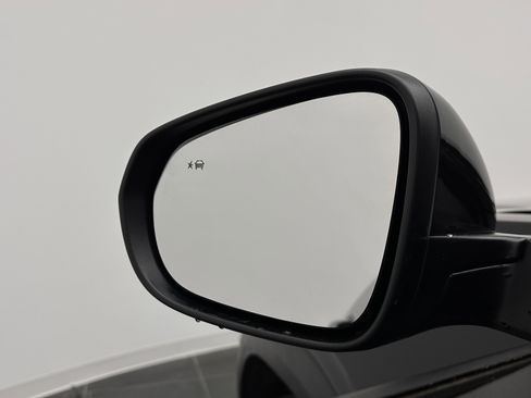 Used 2025 Chevrolet Trax RS w/ Driver Confidence Package FWD image 12