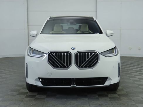 Certified 2025 BMW X3 xDrive30i w/ Convenience Package image 2