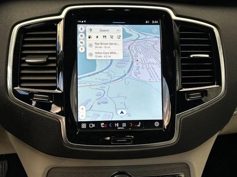 Certified 2024 Volvo XC90 T8 Plus image 10