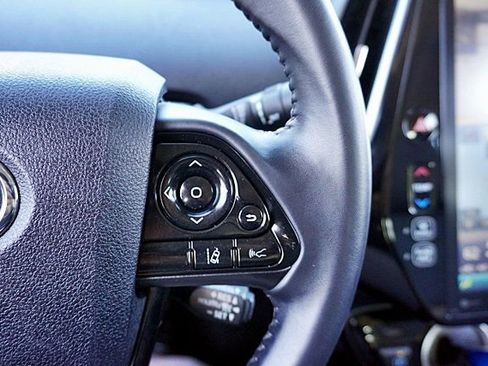 Used 2020 Toyota Prius Prime XLE FWD image 35