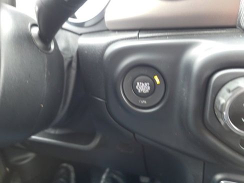 Used 2020 Jeep Wrangler Unlimited Sport S image 23