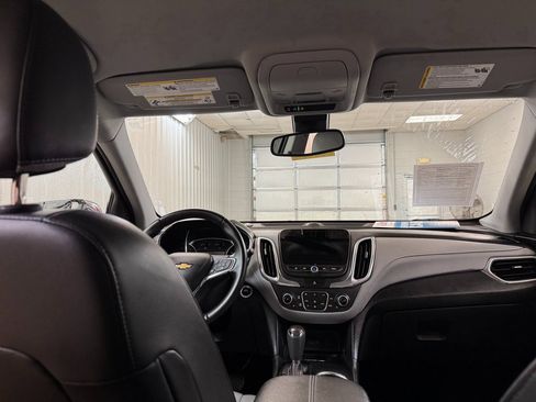 Used 2020 Chevrolet Equinox Premier image 23