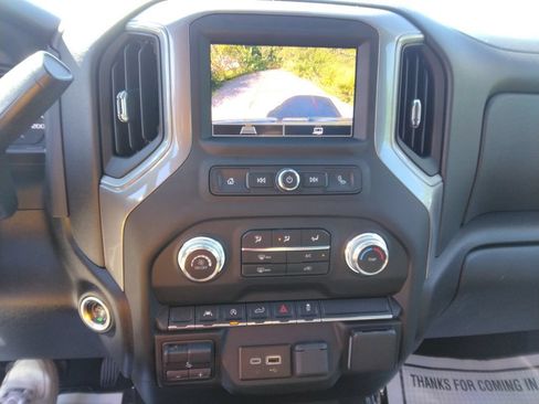 Used 2024 GMC Sierra 1500 Pro w/ Graphite Edition AWD/4WD image 9
