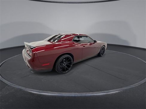 Used 2019 Dodge Challenger R/T w/ Driver Convenience Group image 8