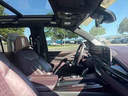 Used 2023 Cadillac Escalade Sport Platinum w/ LPO, ONYX Package AWD/4WD image 27