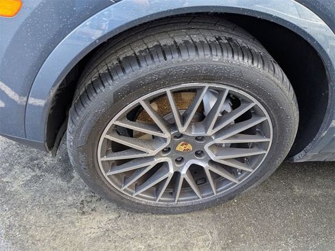 Used 2019 Porsche Cayenne image 3