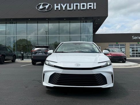 Used 2025 Toyota Camry LE FWD image 2