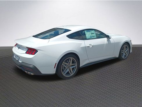 New 2025 Ford Mustang Coupe image 4