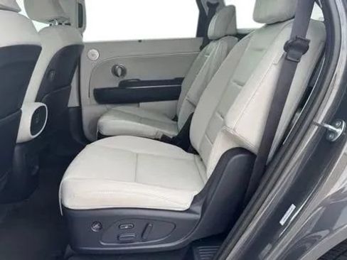 Used 2026 Hyundai Palisade Calligraphy AWD/4WD image 18