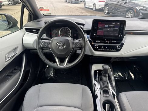 Used 2022 Toyota Corolla SE w/ SE Premium Package image 23