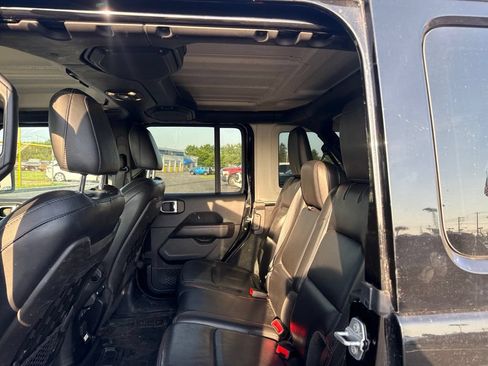 Used 2019 Jeep Wrangler Unlimited Rubicon AWD/4WD image 9