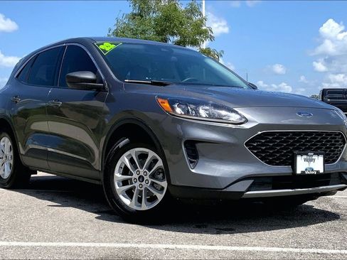 Used 2022 Ford Escape SE FWD image 30