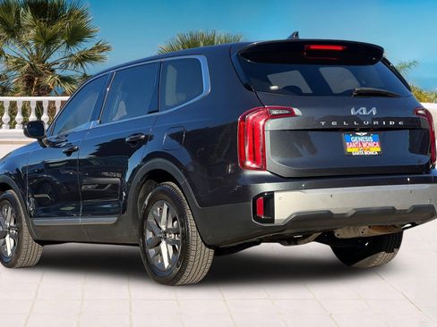 Used 2023 Kia Telluride LX image 6