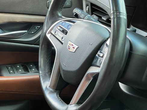 Used 2018 Cadillac Escalade ESV Luxury AWD/4WD image 43