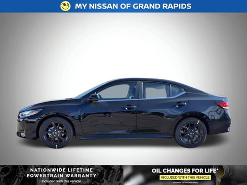 New 2025 Nissan Sentra SR w/ Midnight Edition image 3