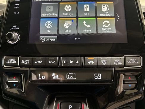 Used 2018 Honda Odyssey EX-L image 16