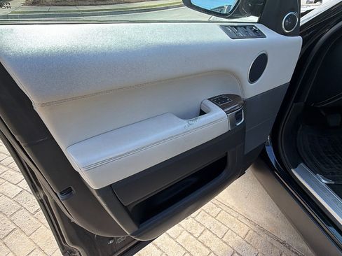 Used 2015 Land Rover Range Rover Sport HSE image 14