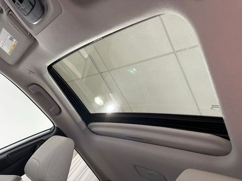 Certified 2023 Toyota Corolla Cross LE image 18