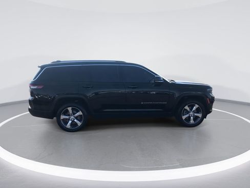 Used 2021 Jeep Grand Cherokee L Limited AWD/4WD image 9
