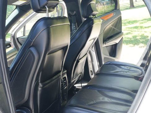 Used 2019 Lincoln MKC Reserve w/ MKC Technology Package FWD image 7