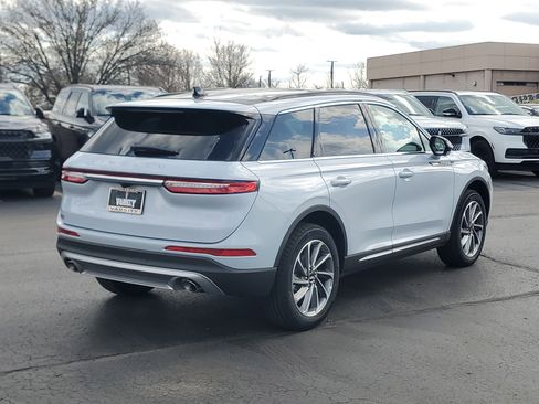 New 2026 Lincoln Corsair Premiere image 4