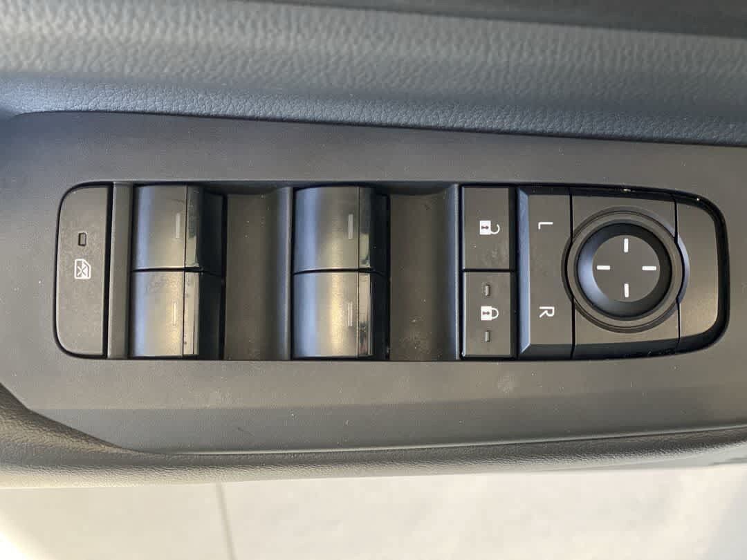 Used 2024 Toyota Prius LE AWD/4WD image 15