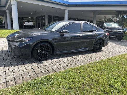 Used 2025 Toyota Camry LE FWD image 21