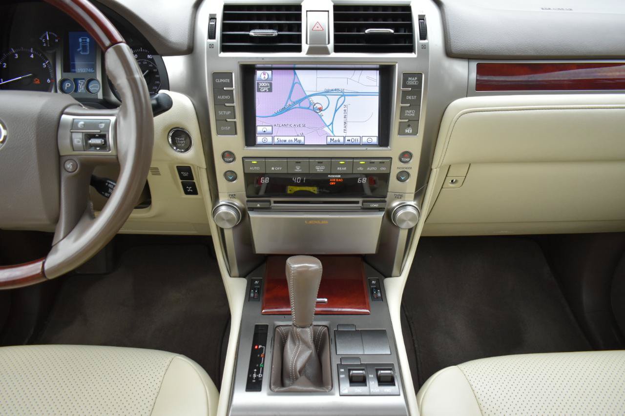 Used 2013 Lexus GX 460 w/ Comfort Plus Pkg AWD/4WD image 18