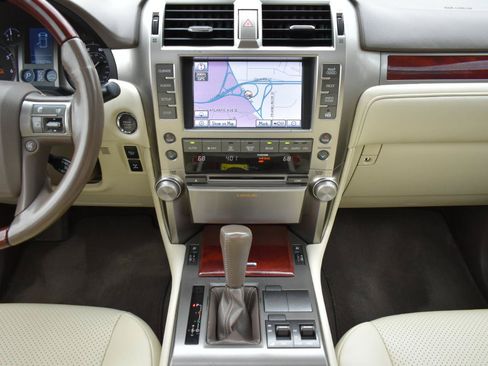 Used 2013 Lexus GX 460 w/ Comfort Plus Pkg AWD/4WD image 18