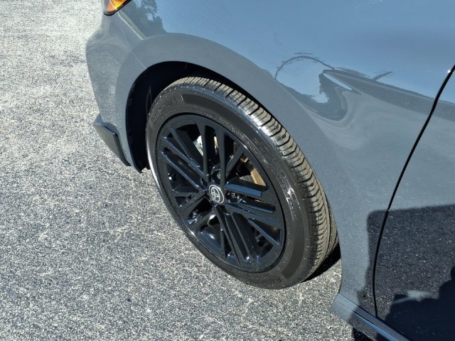 Used 2026 Toyota Camry SE w/ Convenience Package FWD image 4
