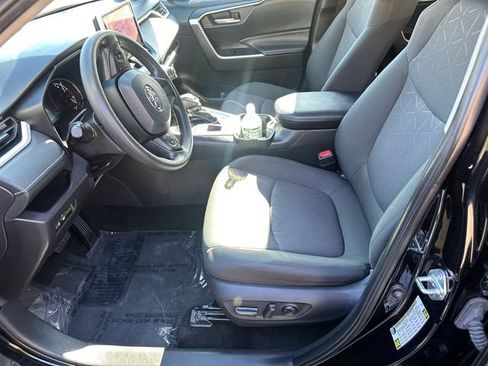 Used 2024 Toyota RAV4 XLE AWD/4WD image 29