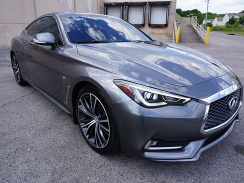 Used 2018 INFINITI Q60 3.0t Luxe RWD image 5