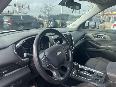 Used 2019 Chevrolet Traverse LT image 8