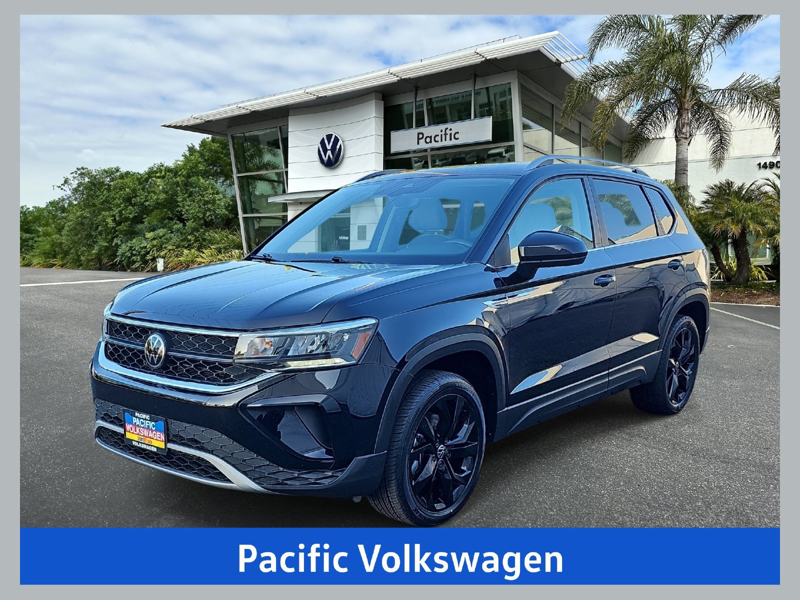Used 2023 Volkswagen Taos SE w/ Black Wheel Package FWD image 1