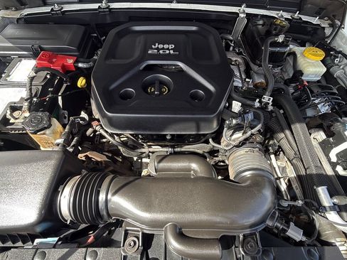Used 2019 Jeep Wrangler Unlimited Sport S AWD/4WD image 19