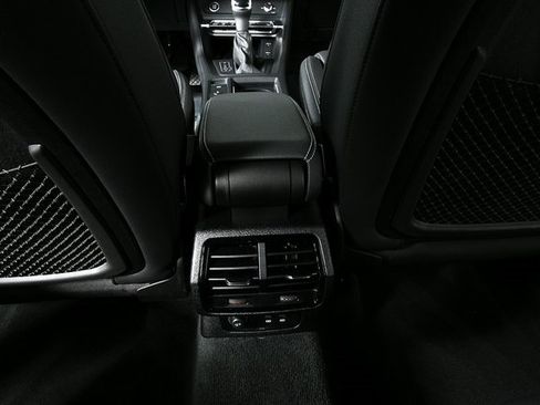 Certified 2025 Audi Q3 2.0T Premium image 19