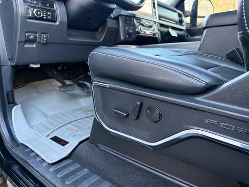 Used 2023 Ford F250 Lariat w/ Chrome Package AWD/4WD image 34