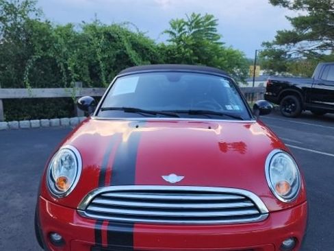 Used 2013 MINI Cooper Roadster FWD image 2