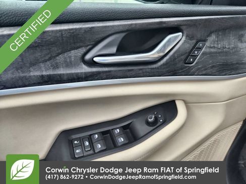 Used 2025 Jeep Grand Cherokee L Limited w/ Trailer Tow Package AWD/4WD image 20