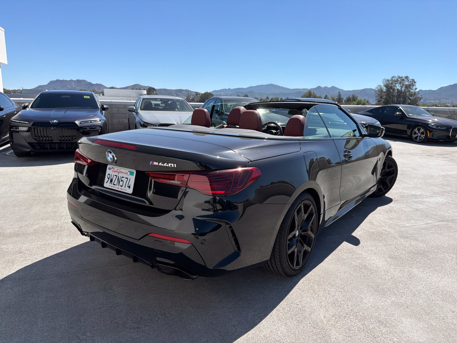 Used 2025 BMW M440i Convertible w/ Shadowloine Package RWD image 4