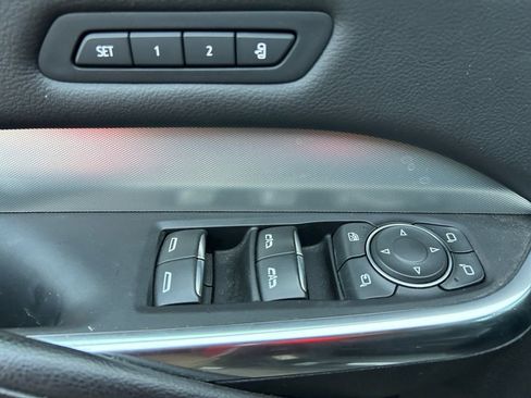 Used 2022 Cadillac XT4 Premium Luxury w/ Enhanced Visibility Package image 19