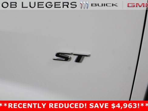 New 2026 Buick Enclave Sport Touring w/ Power Package FWD image 3