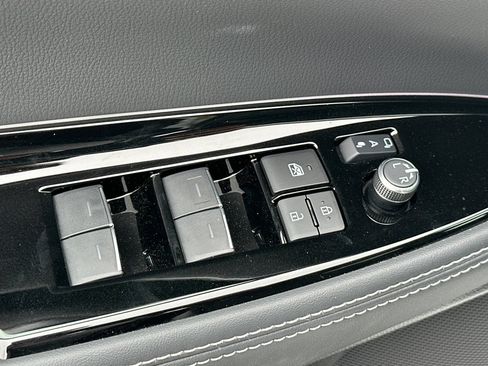 New 2026 Toyota Mirai RWD image 11