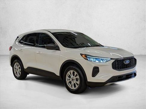 Certified 2023 Ford Escape Active AWD/4WD image 3