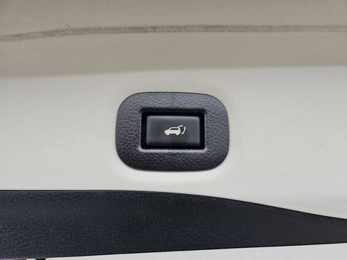 Used 2017 Nissan Rogue SL image 23